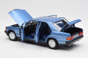 Mercedes 190E W201 Diamond Blå Forhandlerudgave Norev 1:18 B66040661 Metal — billede 5 af 8