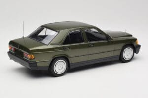 Mercedes 190E W201 Grøn Metallic Minichamps 1:18 155037001 Metal — billede 2 af 6