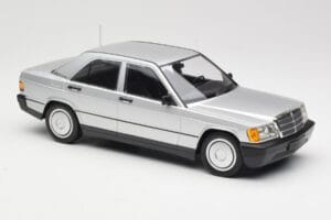 Mercedes 190E W201 Sølv Minichamps 1:18 155037004 Metal — billede 4 af 6