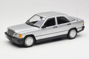 Mercedes 190E W201 Sølv Minichamps 1:18 155037004 Metal