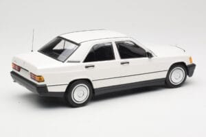 Mercedes 190E W201 Hvid Minichamps 1:18 155037002 Metal — billede 2 af 6