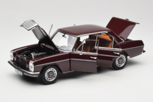 Mercedes 200 W115 Mørk Rødbrunt Norev 1:18 183778 Metal — billede 2 af 8