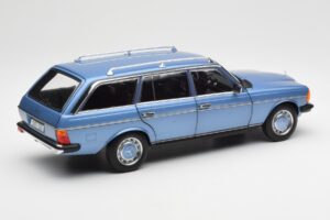 Mercedes 200 S123 T-Model Diamond Blå Forhandlerudgave Norev 1:18 B66040671 Metal — billede 3 af 8
