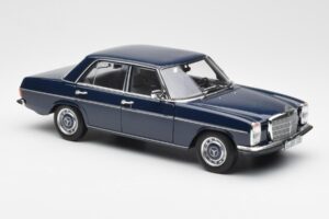Mercedes 200 W114 Midnight Blå Forhandlerudgave Norev 1:18 B66040694 Metal — billede 6 af 8