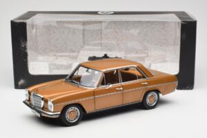 Mercedes 200 W115 Bycane Guld Forhandlerudgave Norev 1:18 B66040665 Metal — billede 8 af 8