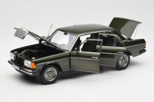 Mercedes 200 W123 Cypress Grøn Metallic Forhandlerudgave Norev 1:18 B66040654 Metal — billede 2 af 8