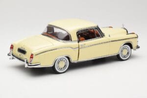Mercedes 220 SE W128 Coupe Beige Sun Star 1:18 3562 Metal — billede 3 af 8