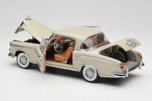 Mercedes 220 SE W128 Coupe Lysegrå Sun Star 1:18 3568 Metal — billede 5 af 8