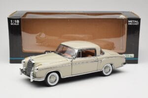 Mercedes 220 SE W128 Coupe Lysegrå Sun Star 1:18 3568 Metal — billede 8 af 8