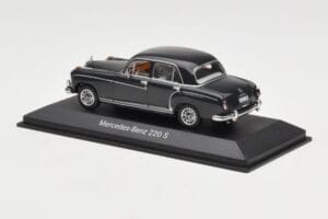 Mercedes 220S W180 Lysegrå Minichamps 1:43 B66040534 Metal — billede 3 af 4