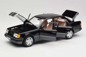 Mercedes 230E W124 AMG Wheels Sort Limited Edition Norev 1:18 183950 Metal — billede 2 af 12