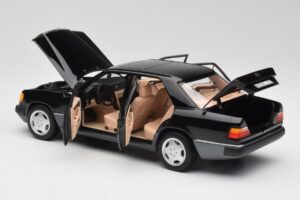 Mercedes 230E W124 AMG Wheels Sort Limited Edition Norev 1:18 183950 Metal — billede 5 af 12