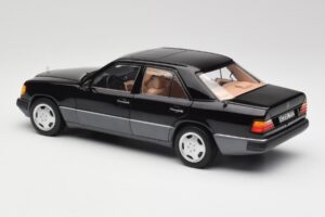 Mercedes 230E W124 AMG Wheels Sort Limited Edition Norev 1:18 183950 Metal — billede 7 af 12