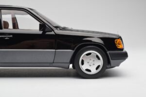 Mercedes 230E W124 AMG Wheels Sort Limited Edition Norev 1:18 183950 Metal — billede 8 af 12