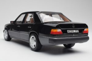 Mercedes 230E W124 AMG Wheels Sort Limited Edition Norev 1:18 183950 Metal — billede 10 af 12
