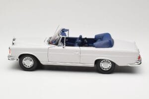 Mercedes 280 SE W111 Cabriolet Lysegrå Norev 1:18 183530 Metal — billede 4 af 8
