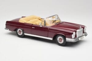 Mercedes 280SE W108 Bordeaux Rød Maisto 1:18 31811 Metal — billede 6 af 8
