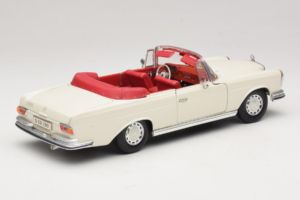 Mercedes 280 SE W108 Hvid Maisto 1:18 52111 Metal — billede 3 af 8