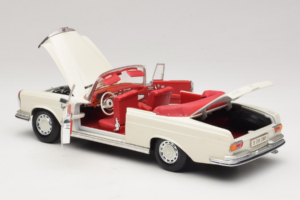 Mercedes 280 SE W108 Hvid Maisto 1:18 52111 Metal — billede 5 af 8