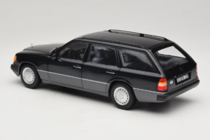 Mercedes 300 D W124 Stationcar Sort Norev 1:18 183960 Metal — billede 7 af 8