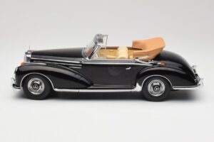 Mercedes 300 SC W188 Cabriolet Sort KK-Scale 1:18 KKDC180941 Metal — billede 3 af 6