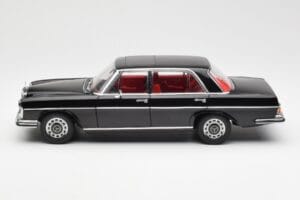 Mercedes 300 SEL 6.3 W109 Sort AUTOart 1:18 76140 Metal — billede 4 af 8