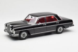 Mercedes 300 SEL 6.3 W109 Sort AUTOart 1:18 76140 Metal