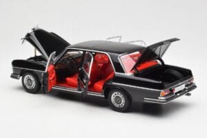 Mercedes 300 SEL 6.3 W109 Sort AUTOart 1:18 76140 Metal — billede 5 af 8