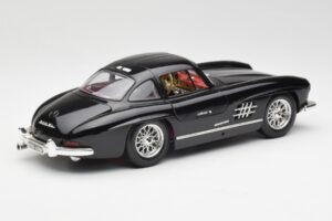 Mercedes 300 SL W198 Sort Bburago 1:18 35791 Metal — billede 3 af 8
