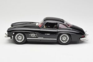 Mercedes 300 SL W198 Sort Bburago 1:18 35791 Metal — billede 4 af 8