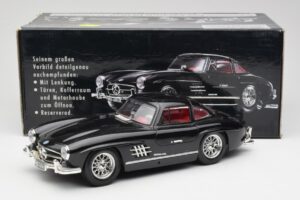 Mercedes 300 SL W198 Sort Bburago 1:18 35791 Metal — billede 8 af 8