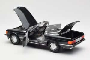 Mercedes 300 SL R107 Sort Pearl Forhandlerudgave Norev 1:18 B66040678 Metal — billede 7 af 10