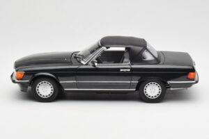 Mercedes 300 SL R107 Sort Pearl Forhandlerudgave Norev 1:18 B66040678 Metal — billede 5 af 10