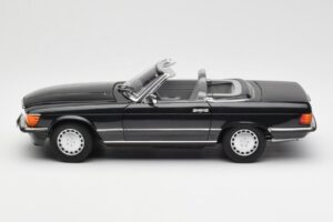 Mercedes 300 SL R107 Sort Pearl Forhandlerudgave Norev 1:18 B66040678 Metal — billede 6 af 10