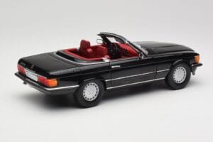 Mercedes 300 SL R107 Sort Norev 1:18 183511 Metal — billede 3 af 8