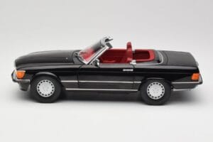 Mercedes 300 SL R107 Sort Norev 1:18 183511 Metal — billede 4 af 8