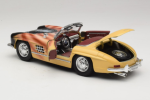 Mercedes 300 SL Roadster Rosemarie Muster Begrænset Udgave 18/27 Bburago 1:18 3023-M1 Metal — billede 5 af 8