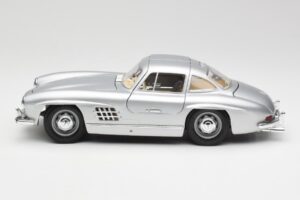 Mercedes 300 SL Sølv Bburago 1:18 3013 Metal — billede 4 af 8