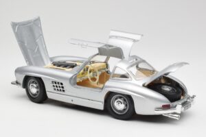 Mercedes 300 SL Sølv Bburago 1:18 3013 Metal — billede 5 af 8