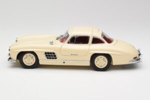 Mercedes 300 SL W198 Creme Med Rødt Interiør Minichamps 1:18 180039002 Metal — billede 4 af 8