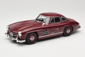 Mercedes 300 SL W198 Gullwing Mørkerød Minichamps 1:18 110037218 Metal