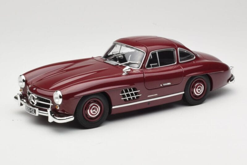 Mercedes 300 SL W198 Gullwing Mørkerød Minichamps 1:18 110037218 Metal