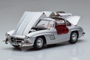 Mercedes 300 SL W198 Gullwing Norev 1:18 183850 Metal — billede 2 af 8