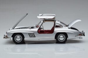 Mercedes 300 SL W198 Gullwing Norev 1:18 183850 Metal — billede 4 af 8