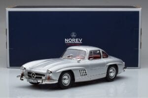 Mercedes 300 SL W198 Gullwing Norev 1:18 183850 Metal — billede 8 af 8