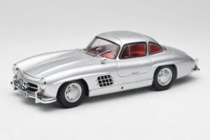 Mercedes 300 SL W198 Gullwing Sølv Minichamps 1:18 180039000 Metal