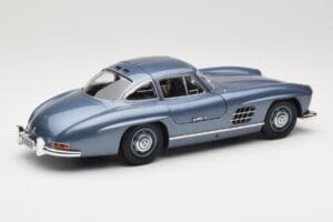 Mercedes 300 SL W198 Gullwing Light Blue Metallic Minichamps 1:18 110037220 Metal — billede 3 af 8