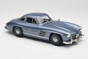 Mercedes 300 SL W198 Gullwing Light Blue Metallic Minichamps 1:18 110037220 Metal — billede 6 af 8
