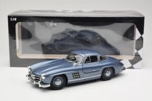 Mercedes 300 SL W198 Gullwing Light Blue Metallic Minichamps 1:18 110037220 Metal — billede 8 af 8