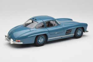 Mercedes 300 SL W198 Lyseblå Minichamps 1:18 180039007 Metal — billede 3 af 8
